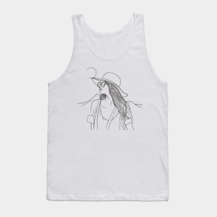 Fashionista Travel Girl Tank Top